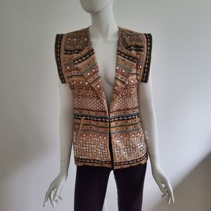 Top / Sleeveless Jacket